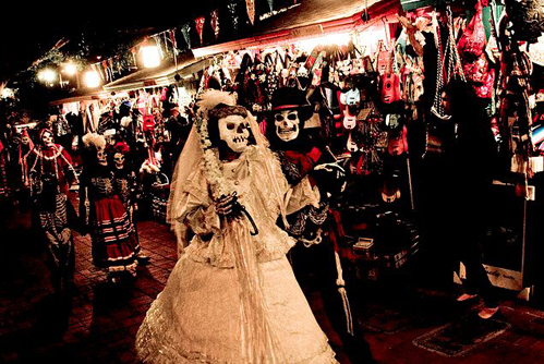 Altars và calaveras
