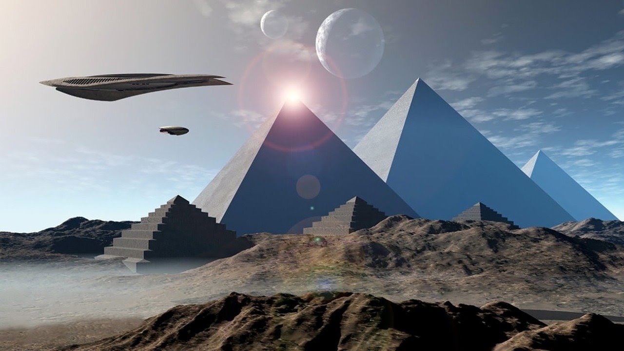 UFO gần kim tự th&aacute;p