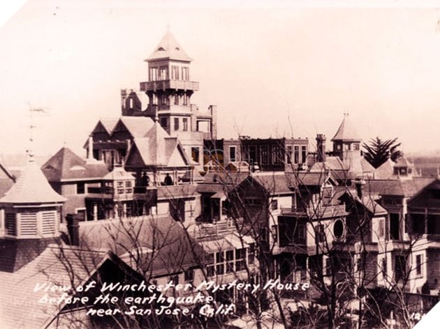 Cầu thang vô tận trong ngôi nhà Winchester