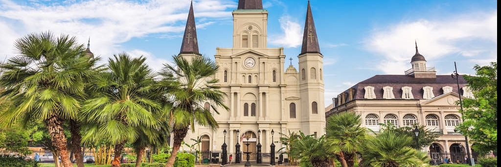 Nhà thờ St. Louis (New Orleans, Mỹ): Hồn ma của Père Antoine đi dạo quanh nhà thờ 6 Nhà thờ St. Louis bên ngoài