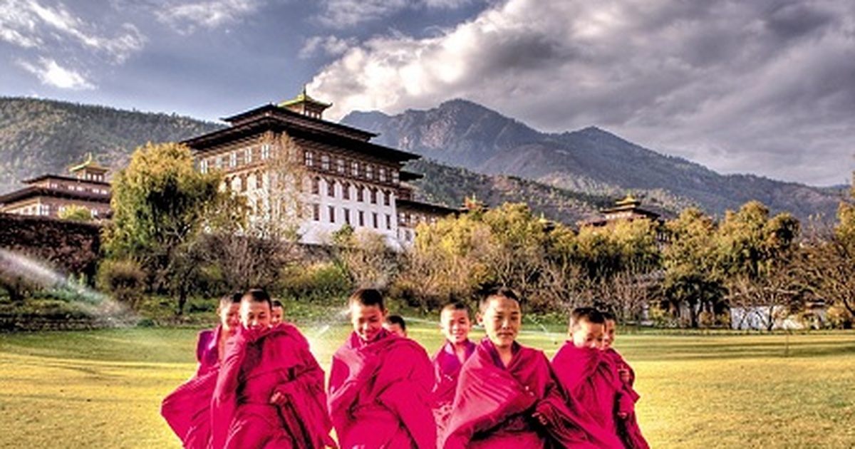 Tu viện Bhutan trên núi