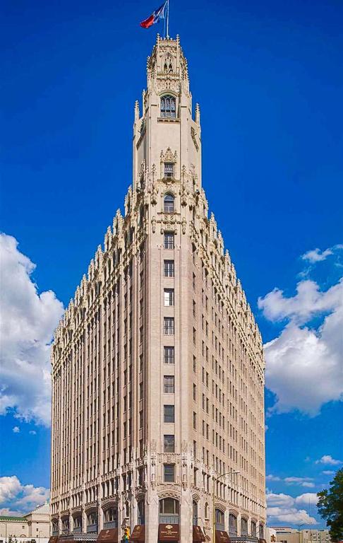 Khách sạn Emily Morgan (San Antonio, Texas): Từng là bệnh viện, nay nổi tiếng là một trong những khách sạn ma ám nhất nước Mỹ 7 Nội thất Gothic Revival của khách sạn Emily Morgan