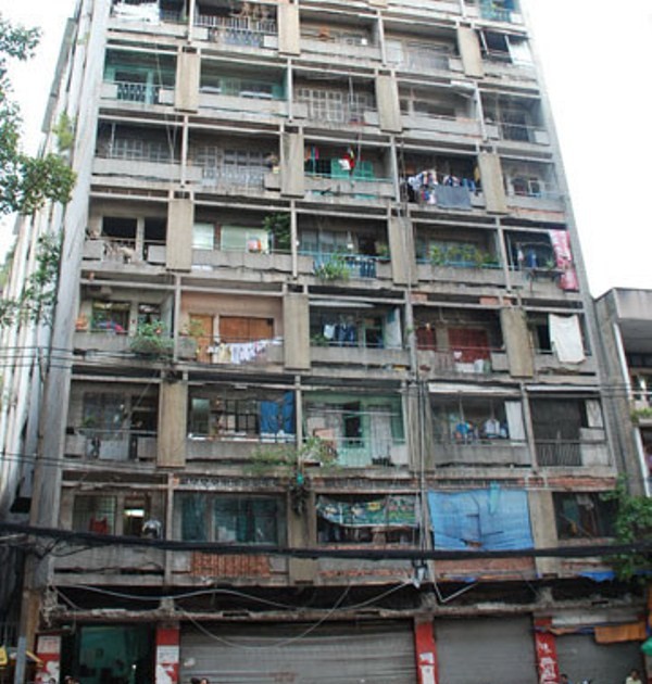 Bên trong chung cư 727 Trần Hưng Đạo