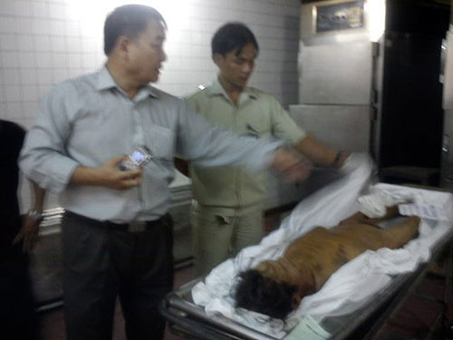 Khám nghiệm tử thi tại nhà xác Chợ Rẫy