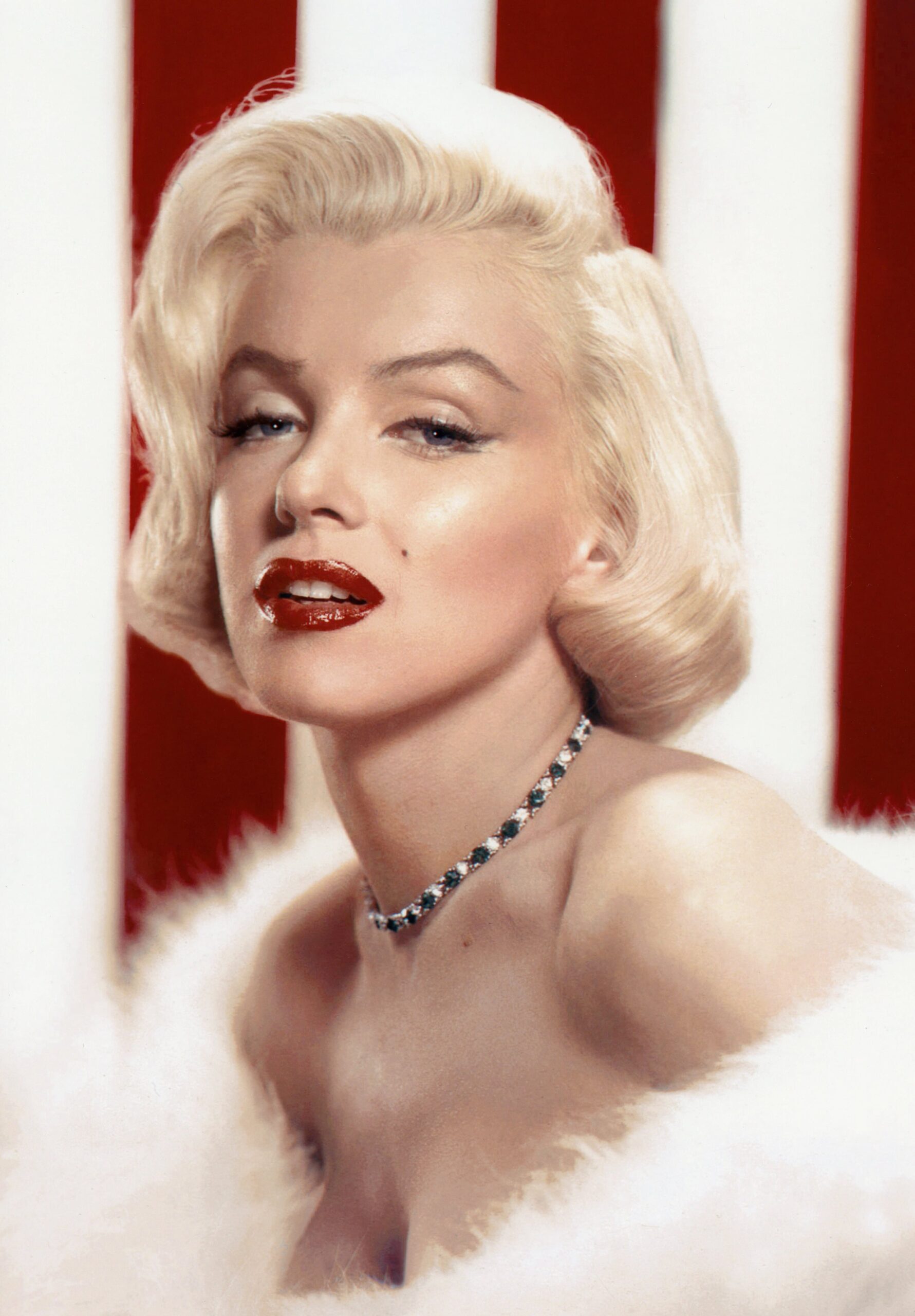 Nữ diễn viên Marilyn Monroe liên quan đến truyền thuyết ma ám tại Nhà hát Fox