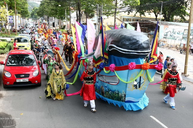 Miếu thờ Cá Ông tại làng chài