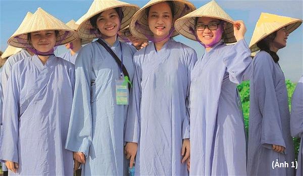 Tu sĩ mặc áo choàng