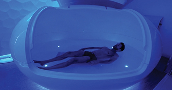 Trải nghiệm bể nổi cách ly giác quan