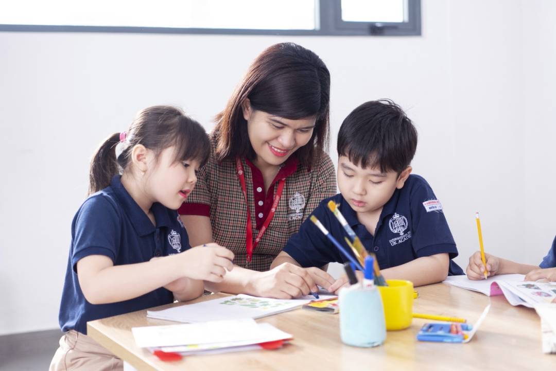 Kỹ năng x&atilde; hội qua học nghệ thuật