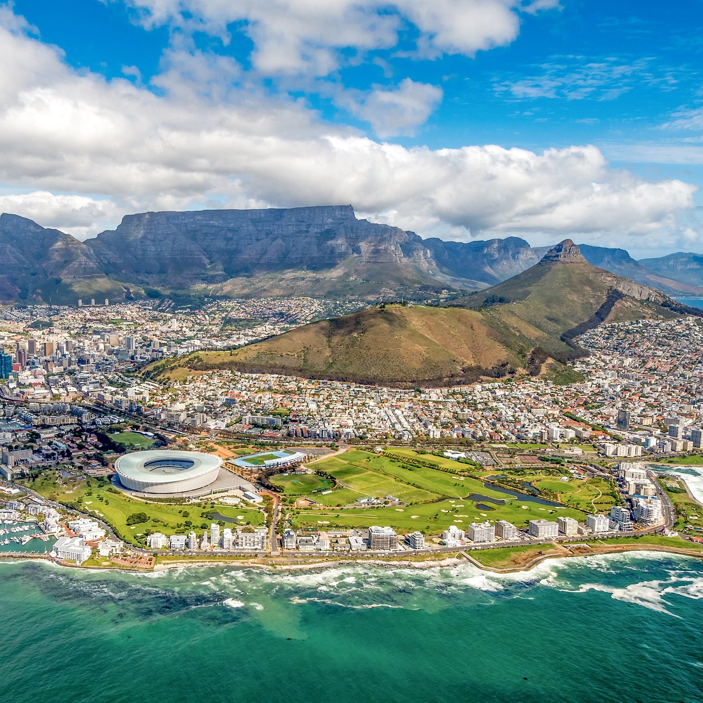 Capetown & Mũi Hảo Vọng: Vẻ đẹp thiên nhiên và huyền thoại lịch sử 6 Toàn cảnh Capetown dưới chân núi Bàn