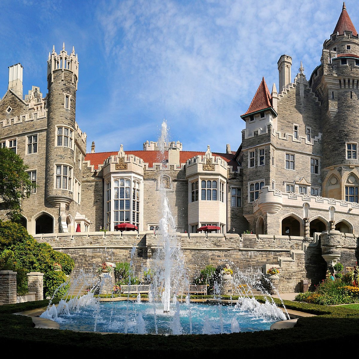 Vườn lâu đài Casa Loma