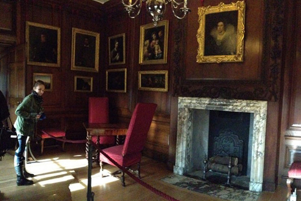 Bóng ma nữ diễn viên trong Nhà hát Hoàng gia