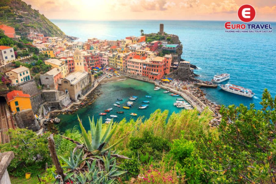 Cinque Terre rực rỡ sắc màu