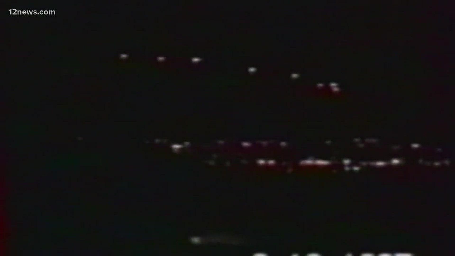 Ánh sáng Phoenix (Phoenix Lights): Cuộc viếng thăm UFO quy mô lớn năm 1997 7 Phoenix Lights ghi lại bởi cư dân