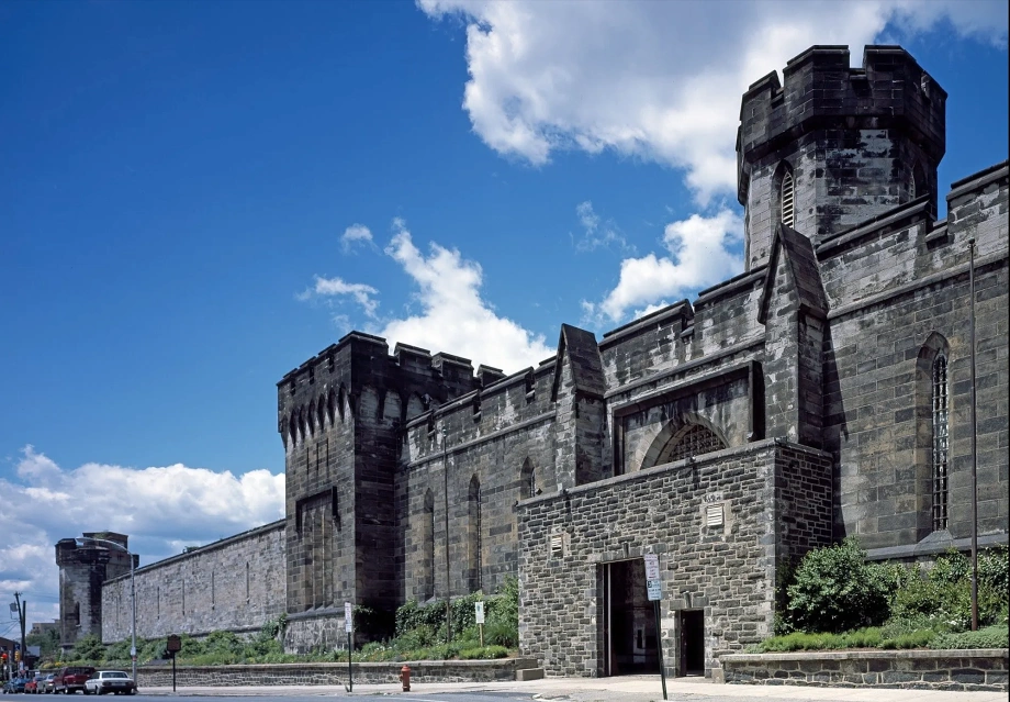 Nhà tù Eastern State (Philadelphia): Nơi giam cầm Al Capone và những tiếng thì thầm 4 image 184