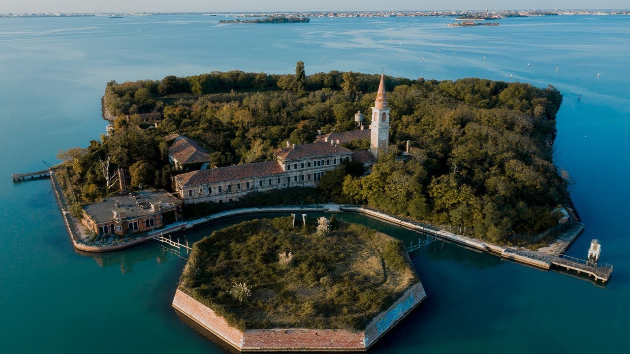Bệnh viện tâm thần trên đảo Poveglia