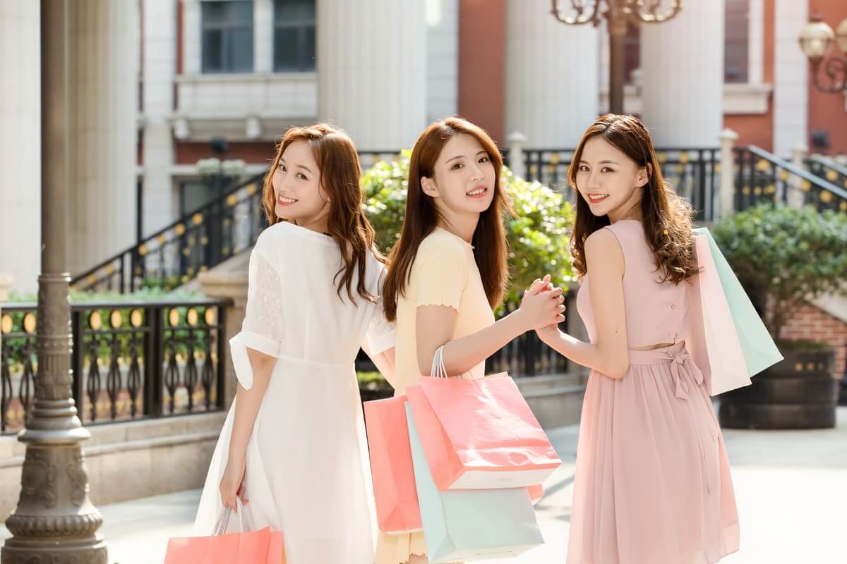 Vì sao một số người nghiện mua sắm? 7 Tác động của nghiện mua sắm