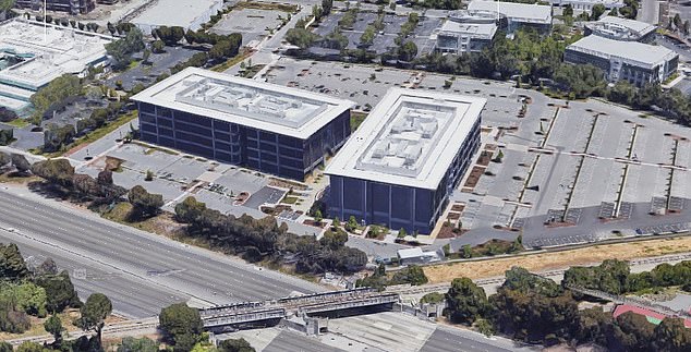 Nhà hát Rialto (Pasadena, California): Nơi một nhân viên đã tự tử bằng cách nhảy từ giàn giáo 7 Tai nạn giàn giáo tại Rialto