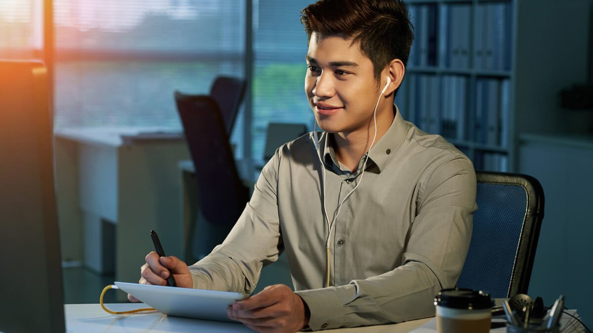 Người nghe nhạc cổ điển để tập trung học tập