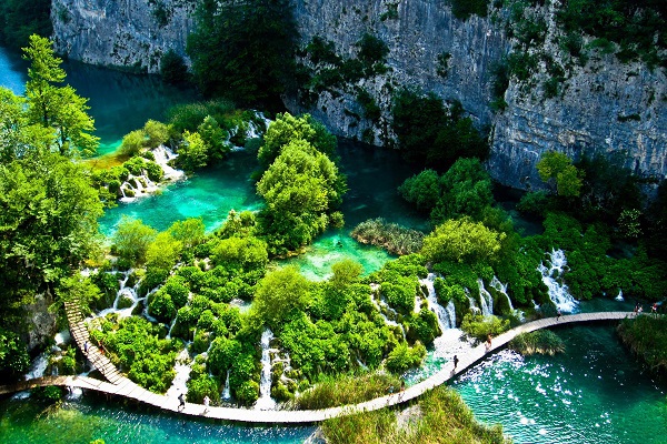 Vùng hồ Plitvice – Croatia: Kỳ quan thiên nhiên giữa lòng Châu Âu 6 Hồ Plitvice Croatia