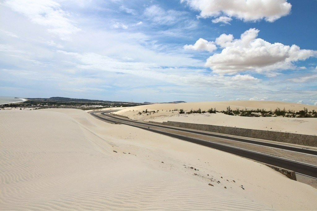 Đồi cát ven biển miền Trung Việt Nam