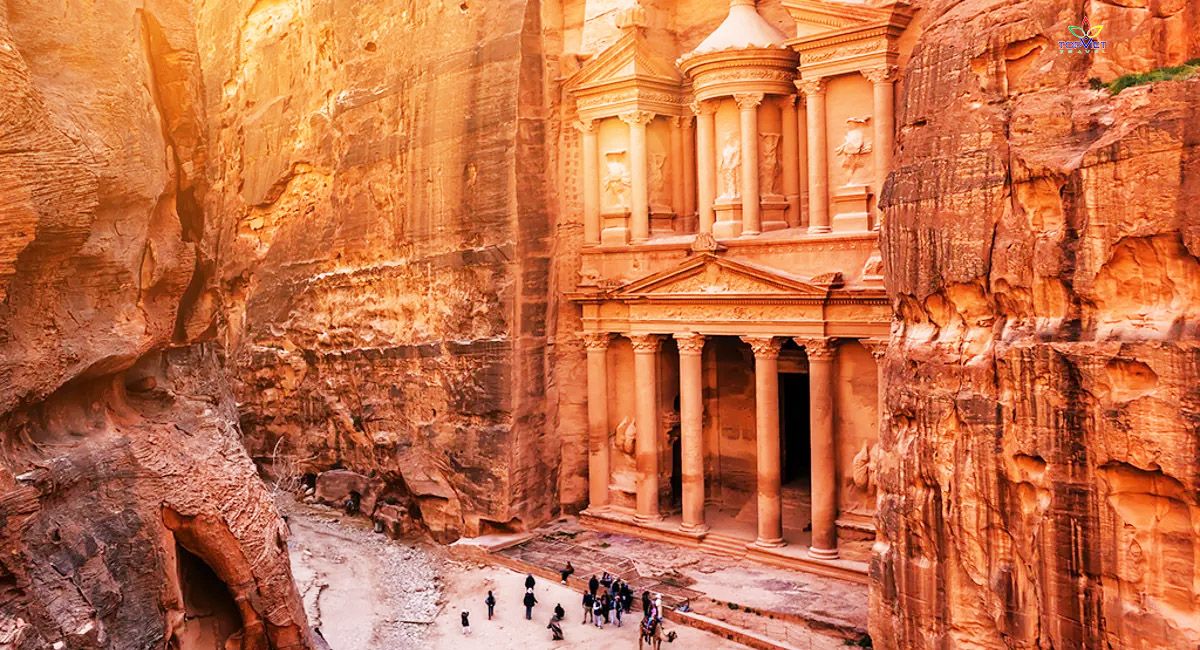 Kh&aacute;m ph&aacute; Petra, Jordan