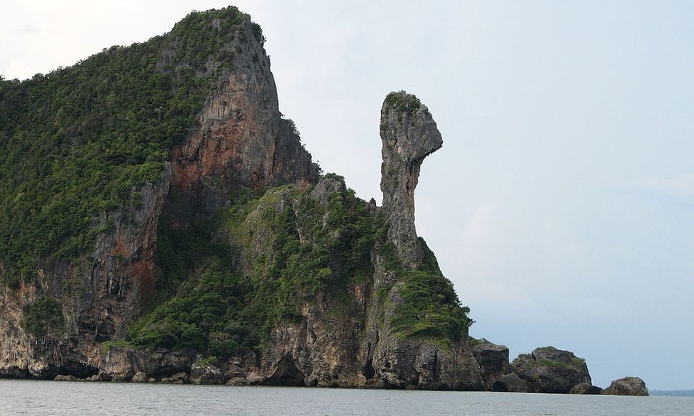 đá hình gà tự nhiên