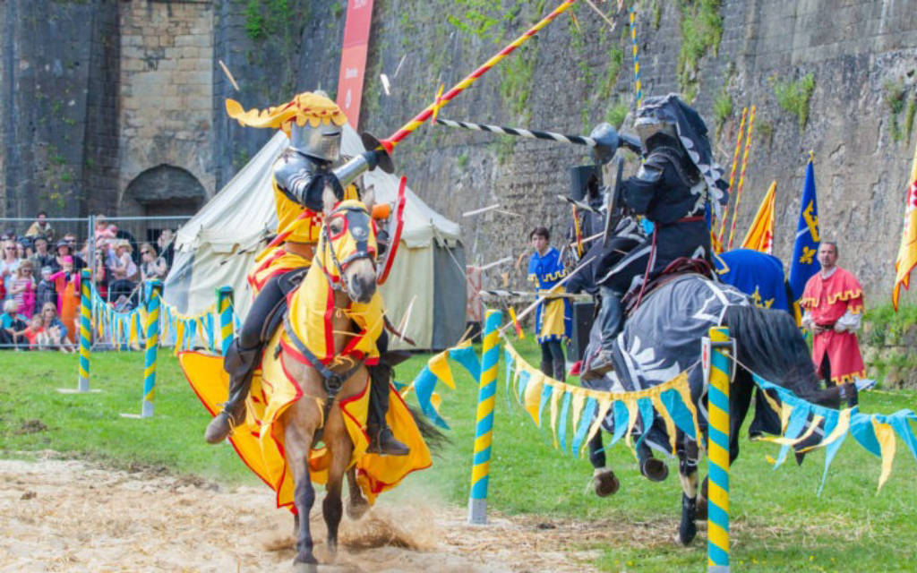 Lâu đài hiệp sĩ châu Âu