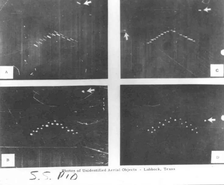 Tư liệu hình ảnh minh họa hiện tượng UFO Lubbock Lights với ánh sáng bí ẩn trên bầu trời đêm Texas năm 1951