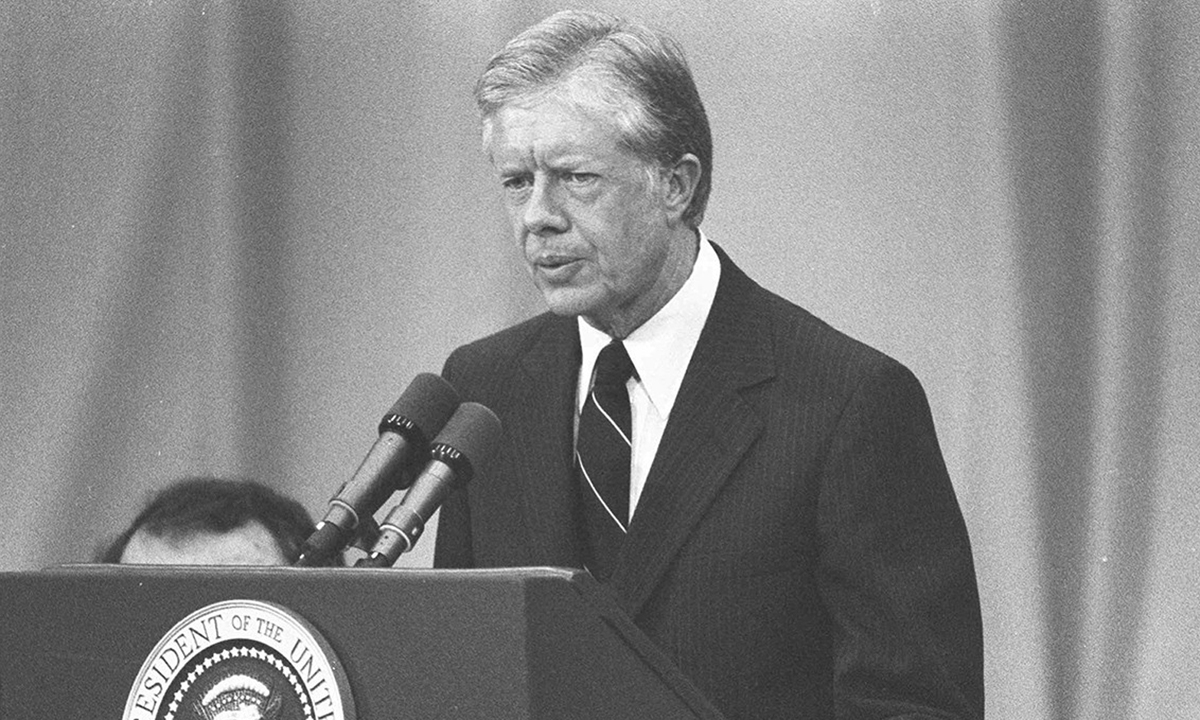 Jimmy Carter trong bối cảnh lịch sử liên quan đến các báo cáo UFO chính thức của chính phủ Mỹ