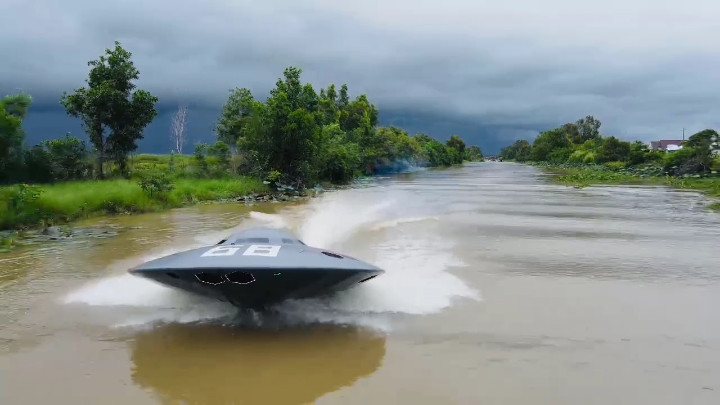 Hình minh họa UFO hiện đại liên hệ với giả thuyết người ngoài hành tinh trong Kinh Thánh Ezekiel
